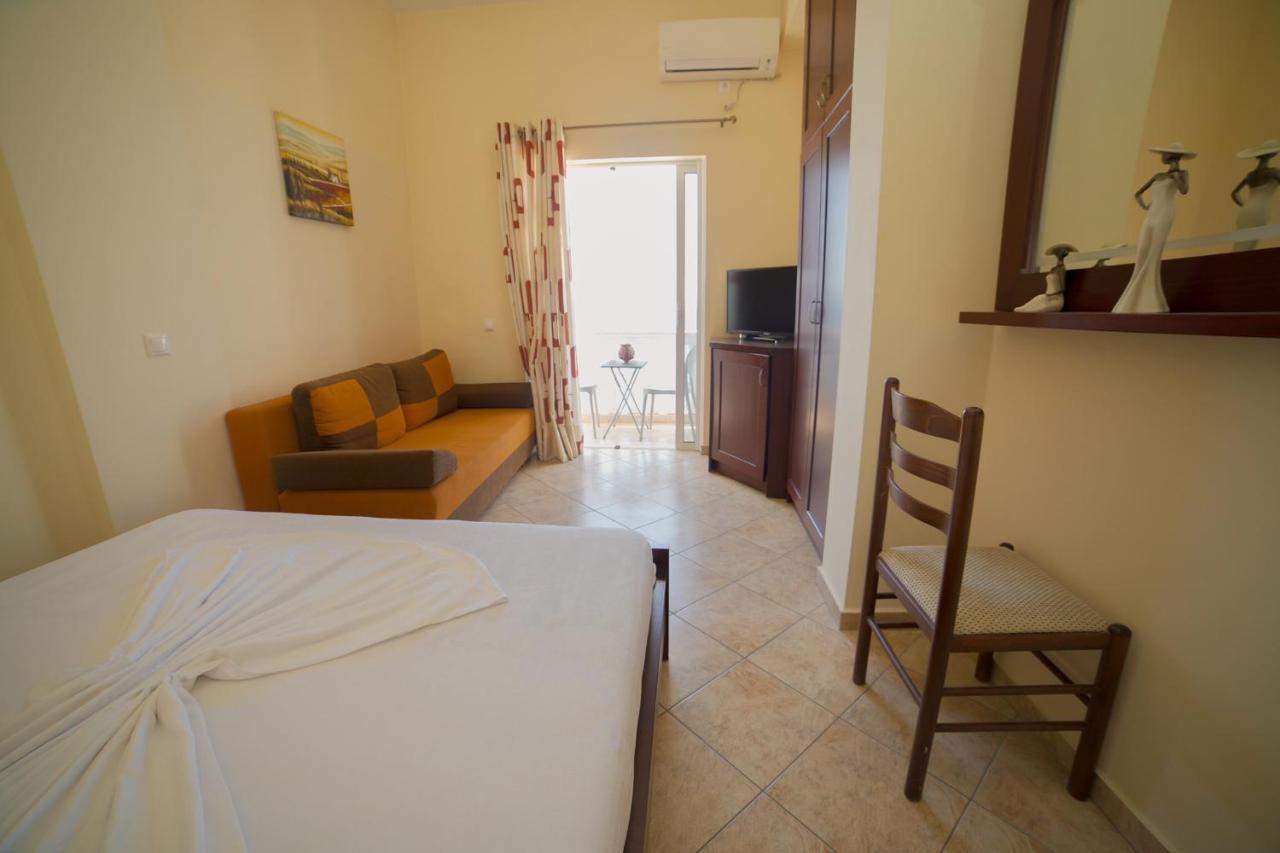 Hotel Serxho Sarande Exterior photo